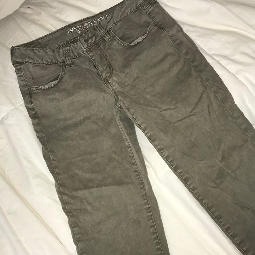 olive green cropped stretchy khaki pants